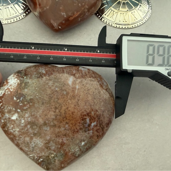 2pcs Ocean Jasper Heart shaped with stand - Picture 7 of 9